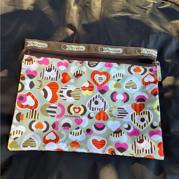 LeSportSac Hearts Everywhere Extra Large Weekender Duffel - Picture 14 of 14